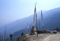 nepal092.jpg (9898 バイト)